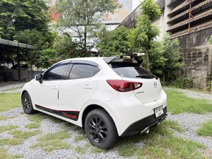 รถบ้าน รถมือสอง Mazda2 Hatchback 1.3 SkyActiv-G High Connect เกียร์ Auto ปี 2015 โดย หญิงรถบ้าน รถมือสองขอนแก่น ราคาถูก ผ่อนสบาย