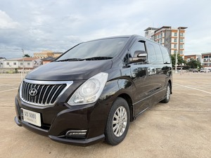 รถบ้าน รถมือสอง Hyundai H-1 2.5 Deluxe Van เกียร์ Auto ปี 2018 โดย หญิงรถบ้าน รถมือสองขอนแก่น ราคาถูก ผ่อนสบาย