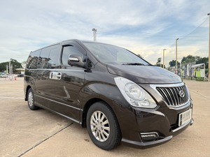 รถบ้าน รถมือสอง Hyundai H-1 2.5 Deluxe Van เกียร์ Auto ปี 2018 โดย หญิงรถบ้าน รถมือสองขอนแก่น ราคาถูก ผ่อนสบาย