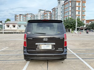 รถบ้าน รถมือสอง Hyundai H-1 2.5 Deluxe Van เกียร์ Auto ปี 2018 โดย หญิงรถบ้าน รถมือสองขอนแก่น ราคาถูก ผ่อนสบาย