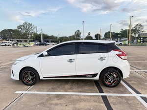 รถบ้าน รถมือสอง Toyota Yaris 1.2 รุ่น G เกียร์ Auto ปี 2015  โดย หญิงรถบ้าน รถมือสองขอนแก่น ราคาถูก ผ่อนสบาย