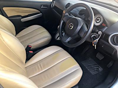 รถบ้าน รถมือสอง Mazda 2 1.5 Groove Elegance  เกียร์ Auto ปี 2011 โดย หญิงรถบ้าน รถมือสองขอนแก่น ราคาถูก ผ่อนสบาย