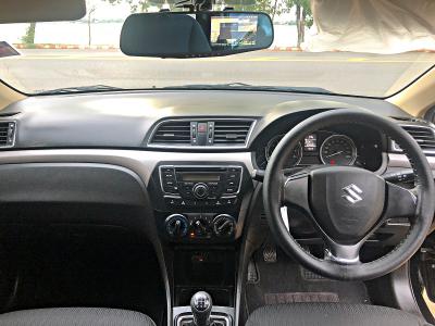 รถบ้าน รถมือสอง Suzuki Ciaz 1.2 รุ่น GL เกียร์ MT ปี 2016  โดย หญิงรถบ้าน รถมือสองขอนแก่น ราคาถูก ผ่อนสบาย