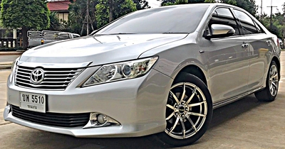 รถบ้าน รถมือสอง Toyota Camry 2.0 รุ่น G เกียร์ Auto ปี 2013  โดย หญิงรถบ้าน รถมือสองขอนแก่น ราคาถูก ผ่อนสบาย