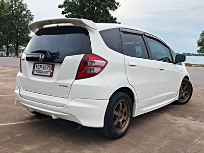 รถบ้าน รถมือสอง Honda Jazz 1.5 i-VTEC รุ่น V เกียร์ Auto ปี 2008  โดย หญิงรถบ้าน รถมือสองขอนแก่น ราคาถูก ผ่อนสบาย