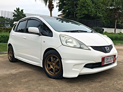 รถบ้าน รถมือสอง Honda Jazz 1.5 i-VTEC รุ่น V เกียร์ Auto ปี 2008  โดย หญิงรถบ้าน รถมือสองขอนแก่น ราคาถูก ผ่อนสบาย