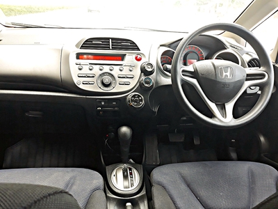 รถบ้าน รถมือสอง Honda Jazz 1.5 i-VTEC รุ่น V เกียร์ Auto ปี 2013 โดย หญิงรถบ้าน รถมือสองขอนแก่น ราคาถูก ผ่อนสบาย