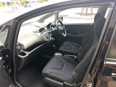 รถบ้าน รถมือสอง Honda Jazz 1.5 i-VTEC รุ่น V เกียร์ Auto ปี 2013 โดย หญิงรถบ้าน รถมือสองขอนแก่น ราคาถูก ผ่อนสบาย