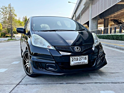 รถบ้าน รถมือสอง Honda Jazz 1.5 i-VTEC รุ่น V เกียร์ Auto ปี 2013 โดย หญิงรถบ้าน รถมือสองขอนแก่น ราคาถูก ผ่อนสบาย