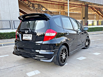 รถบ้าน รถมือสอง Honda Jazz 1.5 i-VTEC รุ่น V เกียร์ Auto ปี 2013 โดย หญิงรถบ้าน รถมือสองขอนแก่น ราคาถูก ผ่อนสบาย