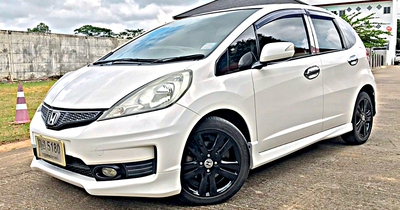 รถบ้าน รถมือสอง Honda Jazz 1.5 i-VTEC รุ่น SV เกียร์ Auto ปี 2011 โดย หญิงรถบ้าน รถมือสองขอนแก่น ราคาถูก ผ่อนสบาย