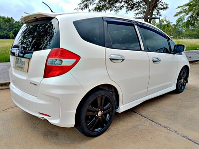 รถบ้าน รถมือสอง Honda Jazz 1.5 i-VTEC รุ่น SV เกียร์ Auto ปี 2011 โดย หญิงรถบ้าน รถมือสองขอนแก่น ราคาถูก ผ่อนสบาย