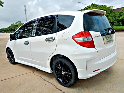 รถบ้าน รถมือสอง Honda Jazz 1.5 i-VTEC รุ่น SV เกียร์ Auto ปี 2011 โดย หญิงรถบ้าน รถมือสองขอนแก่น ราคาถูก ผ่อนสบาย