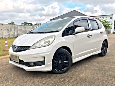 รถบ้าน รถมือสอง Honda Jazz 1.5 i-VTEC รุ่น SV เกียร์ Auto ปี 2011 โดย หญิงรถบ้าน รถมือสองขอนแก่น ราคาถูก ผ่อนสบาย