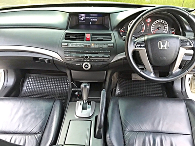 รถบ้าน รถมือสอง Honda Accord 2.0 i-VTEC รุ่น E เกียร์ Auto ปี 2554 โดย หญิงรถบ้าน รถมือสองขอนแก่น ราคาถูก ผ่อนสบาย