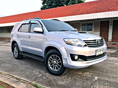 รถบ้าน รถมือสอง Toyota Fortuner 3.0 V 2WD 50 Anniversary เกียร์ Auto ปี 2012  โดย หญิงรถบ้าน รถมือสองขอนแก่น ราคาถูก ผ่อนสบาย