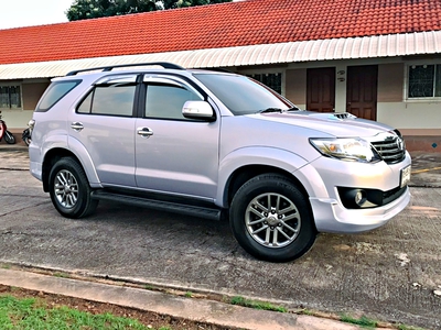 รถบ้าน รถมือสอง Toyota Fortuner 3.0 V 2WD 50 Anniversary เกียร์ Auto ปี 2012  โดย หญิงรถบ้าน รถมือสองขอนแก่น ราคาถูก ผ่อนสบาย