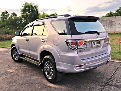 รถบ้าน รถมือสอง Toyota Fortuner 3.0 V 2WD 50 Anniversary เกียร์ Auto ปี 2012  โดย หญิงรถบ้าน รถมือสองขอนแก่น ราคาถูก ผ่อนสบาย