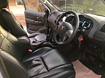 รถบ้าน รถมือสอง Toyota Fortuner 3.0 V 2WD 50 Anniversary เกียร์ Auto ปี 2012  โดย หญิงรถบ้าน รถมือสองขอนแก่น ราคาถูก ผ่อนสบาย