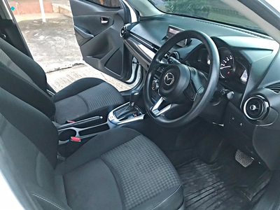 รถบ้าน รถมือสอง Mazda2 Hatchback 1.3 SkyActiv-G เกียร์ Auto ปี 2017 โดย หญิงรถบ้าน รถมือสองขอนแก่น ราคาถูก ผ่อนสบาย