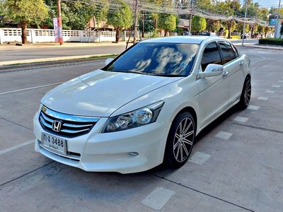 รถบ้าน รถมือสอง Honda Accord 2.0 i-VTEC รุ่น E เกียร์ Auto ปี 2011 โดย หญิงรถบ้าน รถมือสองขอนแก่น ราคาถูก ผ่อนสบาย