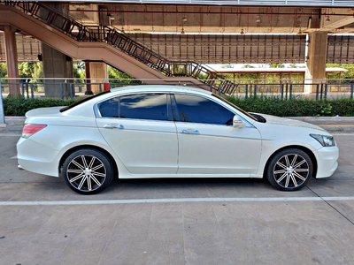 รถบ้าน รถมือสอง Honda Accord 2.0 i-VTEC รุ่น E เกียร์ Auto ปี 2011 โดย หญิงรถบ้าน รถมือสองขอนแก่น ราคาถูก ผ่อนสบาย