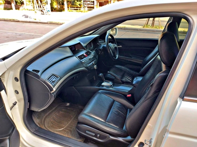 รถบ้าน รถมือสอง Honda Accord 2.0 i-VTEC รุ่น E เกียร์ Auto ปี 2011 โดย หญิงรถบ้าน รถมือสองขอนแก่น ราคาถูก ผ่อนสบาย