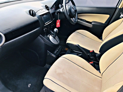 รถบ้าน รถมือสอง Mazda 2 1.5 Elegance Maxx เกียร์ Auto ปี 2011 โดย หญิงรถบ้าน รถมือสองขอนแก่น ราคาถูก ผ่อนสบาย