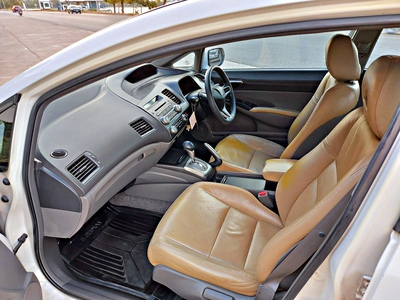 รถบ้าน รถมือสอง Honda Civic 1.8 i-VTEC รุ่น E เกียร์ Auto ปี 2010 โดย หญิงรถบ้าน รถมือสองขอนแก่น ราคาถูก ผ่อนสบาย