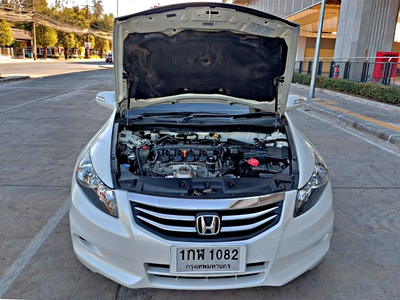 รถบ้าน รถมือสอง Honda Accord 2.0 i-VTEC รุ่น E เกียร์ Auto ปี 2012 Gen8 Minor Change โดย หญิงรถบ้าน รถมือสองขอนแก่น ราคาถูก ผ่อนสบาย