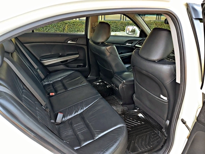 รถบ้าน รถมือสอง Honda Accord 2.0 i-VTEC รุ่น E เกียร์ Auto ปี 2012 Gen8 Minor Change โดย หญิงรถบ้าน รถมือสองขอนแก่น ราคาถูก ผ่อนสบาย