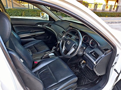 รถบ้าน รถมือสอง Honda Accord 2.0 i-VTEC รุ่น E เกียร์ Auto ปี 2012 Gen8 Minor Change โดย หญิงรถบ้าน รถมือสองขอนแก่น ราคาถูก ผ่อนสบาย