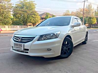 รถบ้าน รถมือสอง Honda Accord 2.0 i-VTEC รุ่น E เกียร์ Auto ปี 2012 Gen8 Minor Change โดย หญิงรถบ้าน รถมือสองขอนแก่น ราคาถูก ผ่อนสบาย