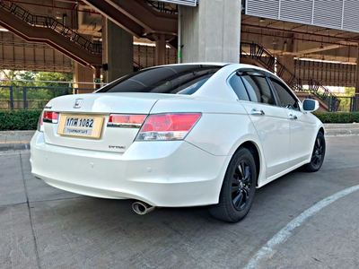 รถบ้าน รถมือสอง Honda Accord 2.0 i-VTEC รุ่น E เกียร์ Auto ปี 2012 Gen8 Minor Change โดย หญิงรถบ้าน รถมือสองขอนแก่น ราคาถูก ผ่อนสบาย