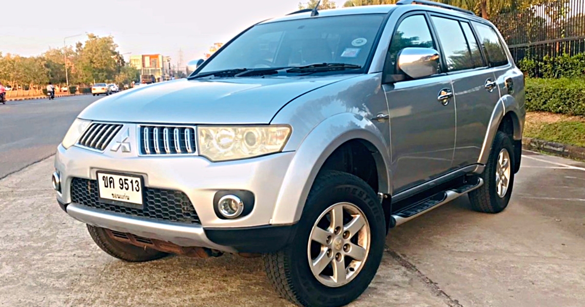 Mitsubishi pajero sport 2011