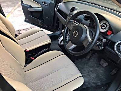 รถบ้าน รถมือสอง Mazda 2 1.5 Elegance Spirit เกียร์ Auto ปี 2011 โดย หญิงรถบ้าน รถมือสองขอนแก่น ราคาถูก ผ่อนสบาย