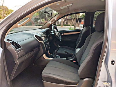 รถบ้าน รถมือสอง ISUZU D-MAX Hi-Lander X-Series 2-Door Super Daylight 2.5 VGS Z ปี 2015  โดย หญิงรถบ้าน รถมือสองขอนแก่น ราคาถูก ผ่อนสบาย