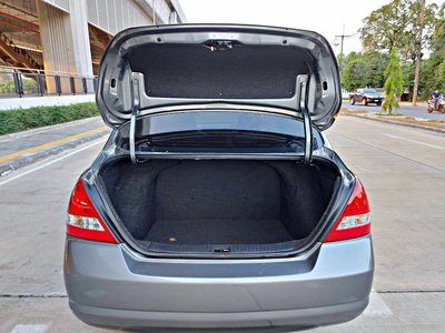รถบ้าน รถมือสอง Nissan Tiida Latio 1.6 รุ่น B เกียร์ Auto ปี 2010  โดย หญิงรถบ้าน รถมือสองขอนแก่น ราคาถูก ผ่อนสบาย