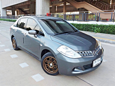 รถบ้าน รถมือสอง Nissan Tiida Latio 1.6 รุ่น B เกียร์ Auto ปี 2010  โดย หญิงรถบ้าน รถมือสองขอนแก่น ราคาถูก ผ่อนสบาย