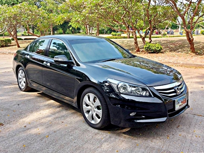 รถบ้าน รถมือสอง Honda Accord 2.0 i-VTEC รุ่น E เกียร์ Auto ปี 2011 Gen8 Minor Change โดย หญิงรถบ้าน รถมือสองขอนแก่น ราคาถูก ผ่อนสบาย