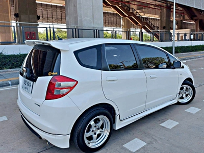 รถบ้าน รถมือสอง Honda Jazz 1.5 i-VTEC รุ่น V เกียร์ Auto ปี 2008 โดย หญิงรถบ้าน รถมือสองขอนแก่น ราคาถูก ผ่อนสบาย