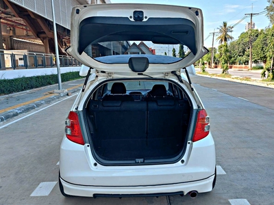 รถบ้าน รถมือสอง Honda Jazz 1.5 i-VTEC รุ่น V เกียร์ Auto ปี 2008 โดย หญิงรถบ้าน รถมือสองขอนแก่น ราคาถูก ผ่อนสบาย