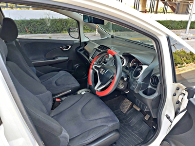รถบ้าน รถมือสอง Honda Jazz 1.5 i-VTEC รุ่น V เกียร์ Auto ปี 2008 โดย หญิงรถบ้าน รถมือสองขอนแก่น ราคาถูก ผ่อนสบาย