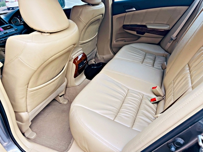 รถบ้าน รถมือสอง Honda Accord 2.4 i-VTEC รุ่น EL เกียร์ Auto ปี 2012 Gen8 Minor Change โดย หญิงรถบ้าน รถมือสองขอนแก่น ราคาถูก ผ่อนสบาย