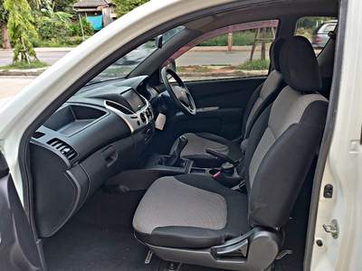 รถบ้าน รถมือสอง Mitsubishi Triton 2.5 MEGA CAB รุ่น GLX เกียร์ MT ปี 2014  โดย หญิงรถบ้าน รถมือสองขอนแก่น ราคาถูก ผ่อนสบาย