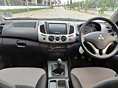 รถบ้าน รถมือสอง Mitsubishi Triton 2.5 MEGA CAB รุ่น GLX เกียร์ MT ปี 2014  โดย หญิงรถบ้าน รถมือสองขอนแก่น ราคาถูก ผ่อนสบาย