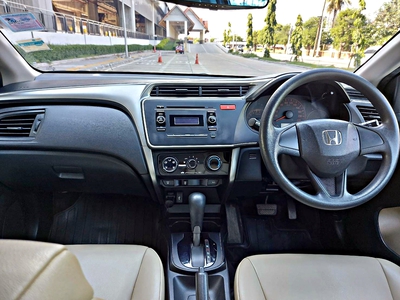 รถบ้าน รถมือสอง All New Honda City 1.5 i-VTEC รุ่น V เกียร์ Auto ปี 2015   โดย หญิงรถบ้าน รถมือสองขอนแก่น ราคาถูก ผ่อนสบาย