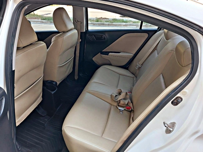 รถบ้าน รถมือสอง All New Honda City 1.5 i-VTEC รุ่น V เกียร์ Auto ปี 2015   โดย หญิงรถบ้าน รถมือสองขอนแก่น ราคาถูก ผ่อนสบาย