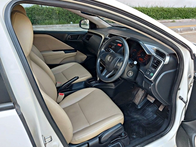 รถบ้าน รถมือสอง All New Honda City 1.5 i-VTEC รุ่น V เกียร์ Auto ปี 2015   โดย หญิงรถบ้าน รถมือสองขอนแก่น ราคาถูก ผ่อนสบาย