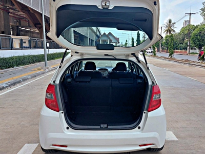 รถบ้าน รถมือสอง Honda Jazz 1.5 i-VTEC รุ่น V เกียร์ Auto ปี 2011 โดย หญิงรถบ้าน รถมือสองขอนแก่น ราคาถูก ผ่อนสบาย